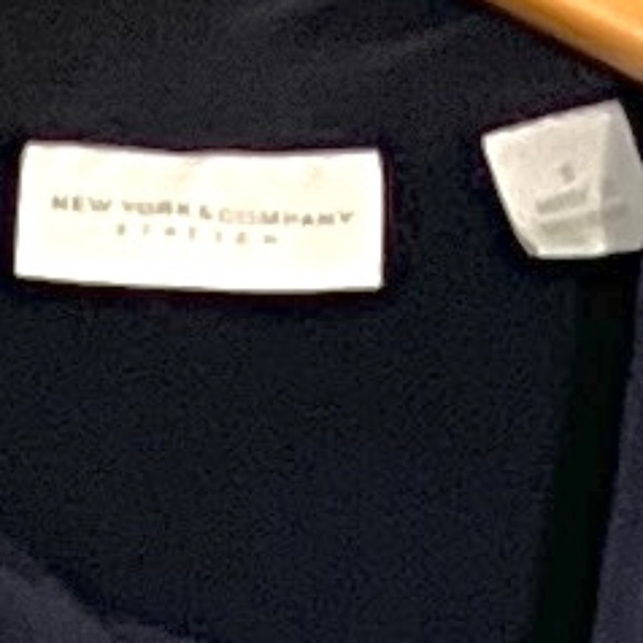 Dark Blue Gathered Fitted Neck Sleeveless Blouse - Picture 5 of 5